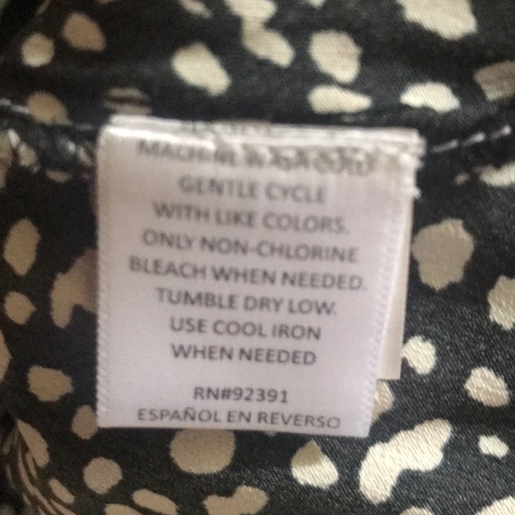 New! Simple & chic Bar III top LAST CUT - Picture 7 of 7